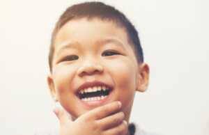 Ini Kebiasaan Buruk yang Mempengaruhi Susunan Gigi Anak Gigi Anak