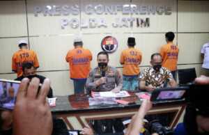 Sebar Ujaran Kebencian ke Menkopolhukam, 4 Pelaku Dibekuk Ditreskrimsus Polda Jatim