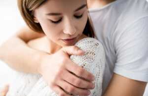 Posisi Bercinta untuk Menghilangkan Stres, Bunda Mau Coba? Posisi Bercinta