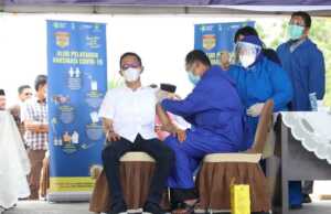 Amsakar: Disuntik Vaksin hanya Seperti Digigit Semut Disuntik Vaksin