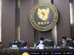 DKPP Berhentikan Arif Budiman dari Jabatan Ketua KPU RI DKPP Berhentikan Arif Budiman dari Jabatan Ketua KPU RI