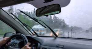 Lagi Musim Hujan, Ini Tanda Wiper Anda Harus Diganti