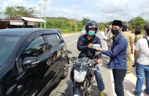 Sambut Hari Pers Nasional, SMSI Bintan Bagi-Bagi Masker ke Masyarakat SMSI Bintan
