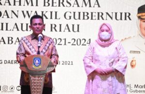 Ansar dan Marlin Bangun Kepri dengan Kencangkan Ikat Pinggang Ansar dan Marlin Kepri