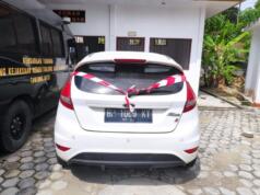 Korupsi Rp 4,9 Miliar, Kejari Karimun Sita Mobil Milik Mantan Direktur PDAM