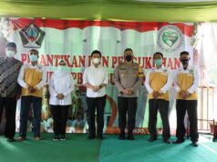 Kukuhkan PBI Cabang Blitar, Emil Sebut 537 BUMdes Siap Kerja Sama Kukuhkan PBI Cabang Blitar