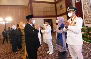 Ansar Larang OPD Pakai Buah Impor Untuk Konsumsi Rapat. Harus Pakai Produk Pertanian Lokal Pelantikan Bupati Tanjungpinang Ansar