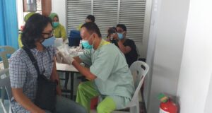 Meriang Usai Divaksin AstraZaneca, Didi Sebut Itu Hal Lazim