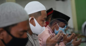 Gubernur Kepri Ajak Warga Beribadah dengan Disiplin Protkes Gubernur Kepri