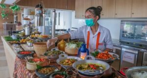 Buka Puasa di Harris Resort Barelang Bisa dapat iPhone 12 Buka Puasa di Harris Resort Barelang