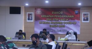 Rakor Kesiapan Pengamanan Idul Fitri 1442 H Bersama Kapolri Melalui Video Conference Rakor Bersama Kapolri