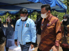 Gubernur Kepri Ansar dan Menkominfo Johnny Ground Breaking BTS Ground breaking BTS