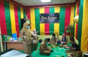 Sambut Hari Raya Idul Fitri 1442 H, Disbudpar Kota Batam Buat Anyaman Ketupat Disparbud Kota Batam