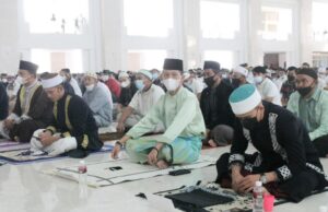 Salat Idul Fitri di Masjid Sultan, Amsakar: Mari Tetap Terapkan Protkes sebagai Ikhtiar Kita Wakil Wali Kota Batam