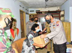 Ringankan Beban Warga Terdampak Gempa Kapolres Blitar Salurkan Bansos paket Sembako Kapolres Blitar