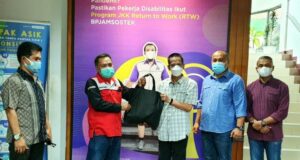 Peringati Mayday, BP Jamsostek Bagi-bagi Sembako