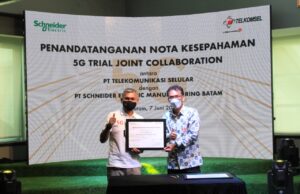 Telkomsel dan Schneider Electric Batam Kolaborasi Pemanfaatan Teknologi 5G untuk Industri Schneider Electric Batam