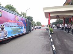 Gerai Vaksin Keliling Polda Kepri Diluncurkan, Target Vaksinasi 2.000 Orang Vaksinasi Keliling