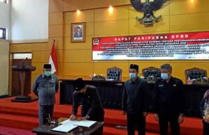 Sah! Raperda Pertanggungjawaban APBD Kota Blitar TA 2020 Disetujui Wali Kota Blitar Santoso