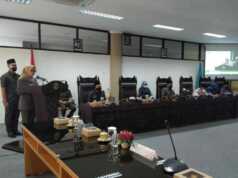 DPRD Gelar Rapat Paripurna, Begini Penjelasan Bupati Blitar Terkait KUA PPAS 2022 rapat paripurna DPRD Kabupaten Blitar