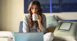 Tips Atasi Gangguan Kesehatan Saat WFH, dari Sakit Pinggang hingga Burnout Gangguan Kesehatan WFH