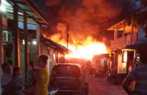 Puluhan Rumah di Baloi Batam Ludes Terbakar Rumah Batam Terbakar