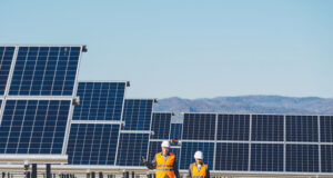 PLTS Mendukung Batam Sebagai Hub Pengembangan EBT PLTS Batam