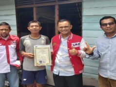 Desak Gubernur Kepri Terbitkan Kebijakan, LSM Lira: Sekolah Tak Boleh Menahan Ijazah Siswa Gubernur DPW LSM Lira Kepri, M. Nur bersama pengurus Lira Kepri