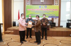 Gubernur Ansar Hadiri Pengukuhan FKLPI Kepri Gubernur Ansar Hadiri Pengukuhan FKLPI Kepri F,ist