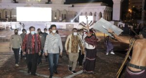 HUT Ikatan Keluarga Adonara Dihadiri Rudi-Amsakar dan Wabup Flores Timur