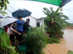 Wako Batam Keliling Tinjau Titik Banjir untuk Temukan Solusi