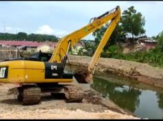 Antisipasi Banjir, Alat Berat Diturunkan di Sekupang Antisipasi Banjir di Sekupang