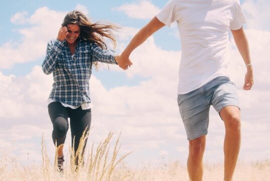 Trik Menarik Perhatian Wanita Taurus, Wajib Coba! Trik Menarik Perhatian