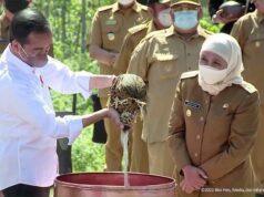 Gubernur Khofifah Satukan Tanah dan Air dari Bumi Majapahit di Kendi Nusantara Prosesi penyatuan tanah dan air dari 34 Provinsi se-Indonesia