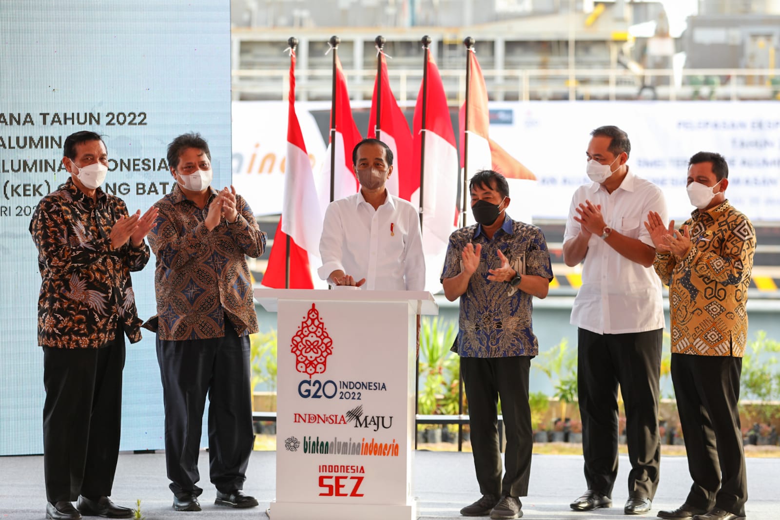 Presiden Jokowi dan Gubernur Ansar lepas ekspor perdana SGA tahun 2022 F,ist