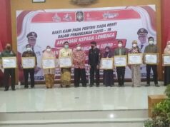 HUT Kota Blitar ke-116, Lembaga dan Insan Penanganan Covid-19 Mendapat Penghargaan dari Wali Kota Blitar Lembaga dan Insan Penanganan Covid-19 Mendapat Penghargaan dari Wali Kota Blitar