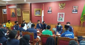 Ketua DPRD Batam Serap Aspirasi Mahasiswa Soal Isu Jabatan Presiden Ketua DPRD Batam