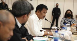 Kepala BP Batam Bahas Pertambangan Pasir Laut dengan Komisi VII DPR RI Kepala BP Batam Bahas Pertambangan Pasir Laut