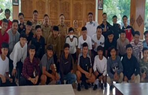 Lepas Kontingen Sepak Bola ke Pra Porprov Jatim, Wabup Blitar : Ruh Olahraga Adalah Sportivitas Kontingen Sepak Bola ke Pra Porprov Jatim