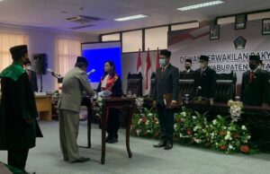 Hadiri PAW Wakil Ketua DPRD Kabupaten Blitar, Mak Rini : Sinergitas Harus Tetap Terjaga Pelantikan PAW Wakil Ketua DPRD