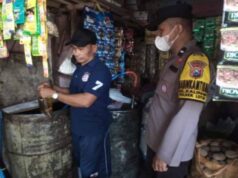 Polsek Lotim di Blitar, Pantau Harga Migor dan Ketersediaan di Pasar Polsek Lotim di Blitar