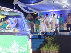 Pawai Takbiran Batam Diramaikan Mobil Hias dan Lampu Colok