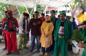 Nina Melanie Hadiri Lebaran Warga Betawi Batam Nina Melanie