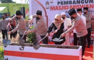 Waka Polri Letakkan Batu Pertama Pembangunan Masjid di Kediri Pembanguanan Masjid Miswandoko Kediri