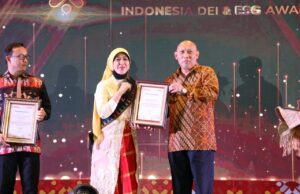 Kepala BP Batam Dianugerahi Pemimpin Lembaga Negara Terpopuler 2021 Kepala BP Batam