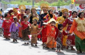 Wako Batam Apresiasi Semangat Pawai Budaya dan Pembangunan di Lubuk Baja Pawai Budaya dan Pembangunan Kota Batam