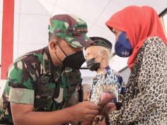 Dandim 0808/Blitar Salurkan Dana BLT BBM dan Program Sembako Kepada Masyarakat Dandim 0808 Blitar Berikan BLT BBM Secara Simbolis Kepada Masyarakat