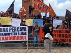 Gelar Unjuk Rasa, LSM GPI Gregetan Mosi Tidak Percaya Terhadap Kepemimpinan Bupati Blitar Sekarang Gelar Unjuk Rasa, LSM GPI