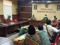Kadis PUPR Kabupaten Blitar Blak-Blakan Usai Diperiksa KPK Kadis PUPR Kabupaten Blitar Blak-Blakan Usai Diperiksa KPK