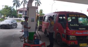 Harga Terbaru BBM Subsidi dan Non Subsidi Polisi awasi SPBU